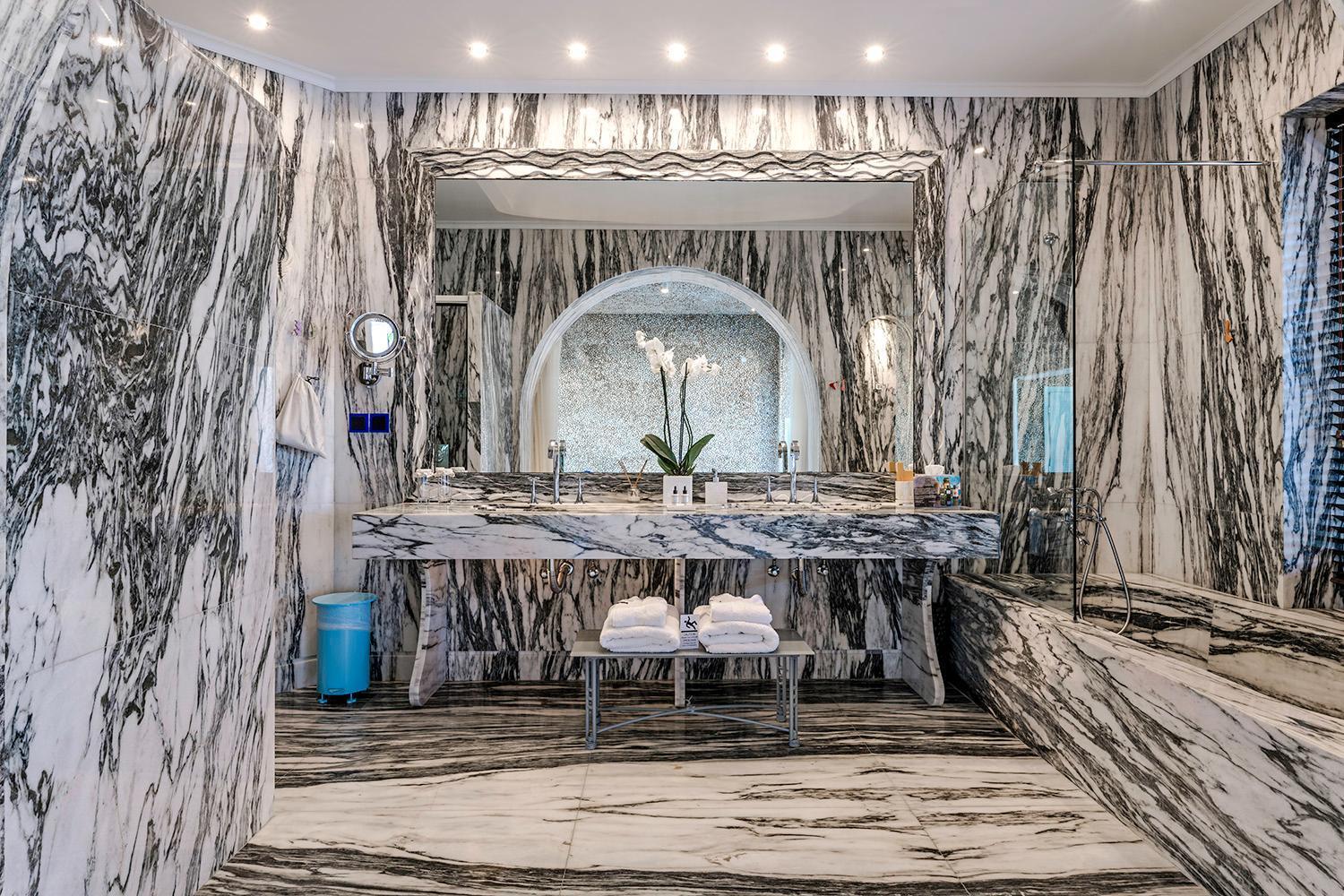 Agalia Luxury Suites Koumpara Екстериор снимка