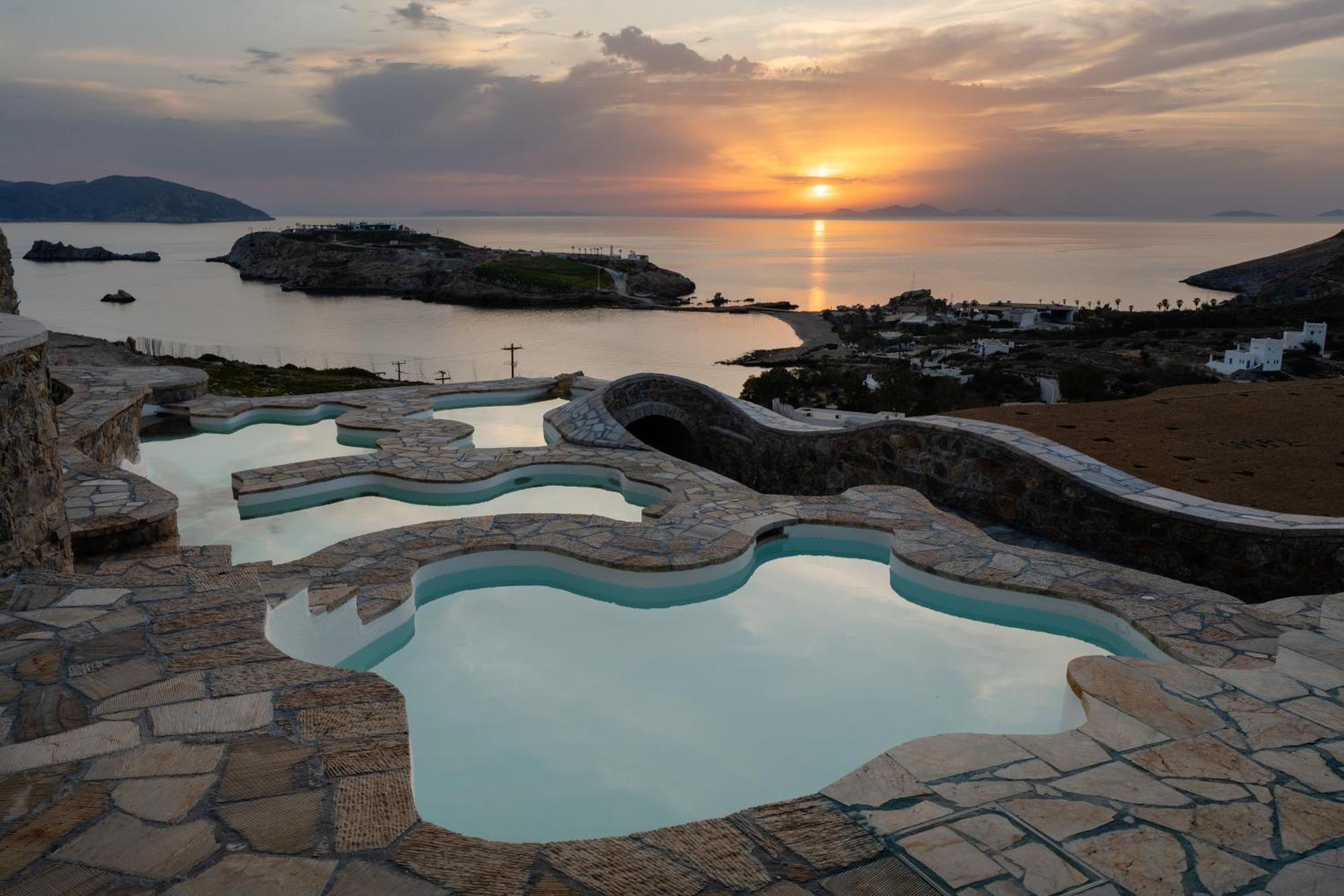 Agalia Luxury Suites Koumpara Екстериор снимка